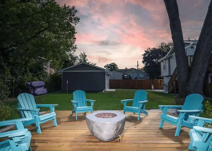 Harbor Clubhouse Modern Waterfront With Hot Tub And Pet Friendly