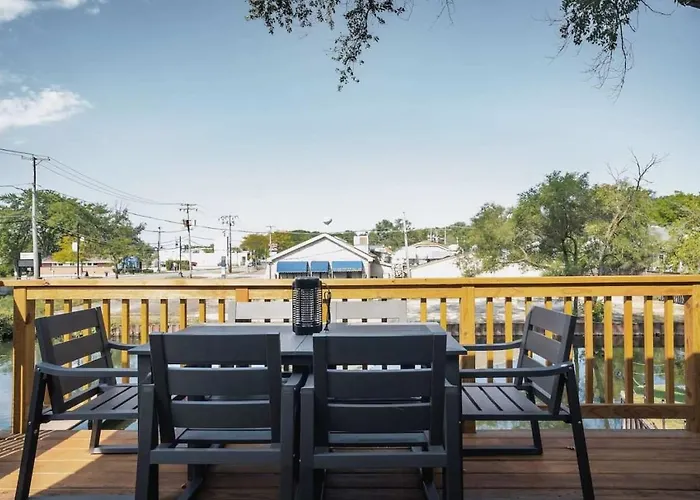 Harbor Clubhouse Modern Waterfront With Hot Tub And Pet Friendly *