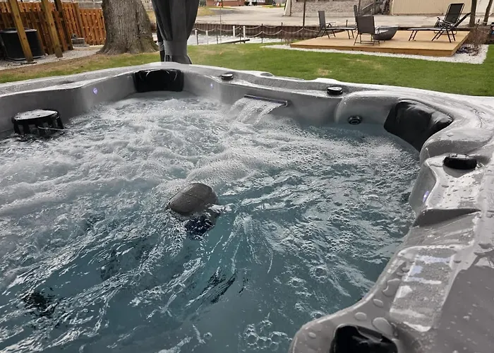 Harbor Clubhouse Modern Waterfront With Hot Tub And Pet Friendly Hébergement de vacances *